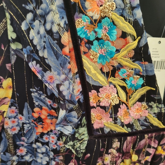 Anthro | Vineet Bahl Vivieene Metallic Blouse Floral Embroidered Bell Sleeve XS - Picture 5 of 14